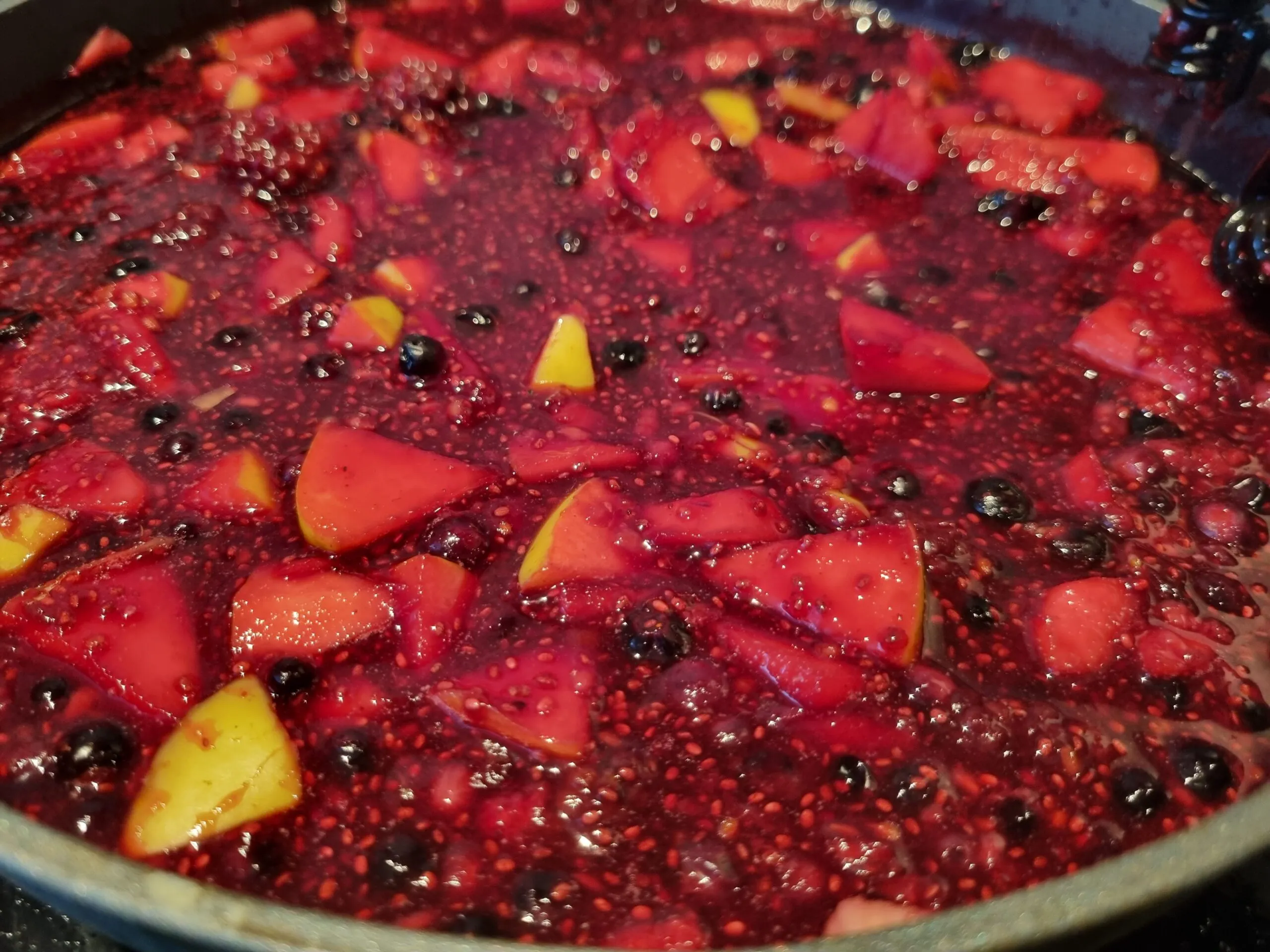 Frukt og eplekompott