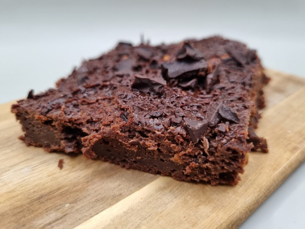 Et stykke med søtpotetbrownie