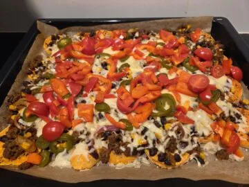 # Søtpotet-nachos med tacokjøtt og smeltet os